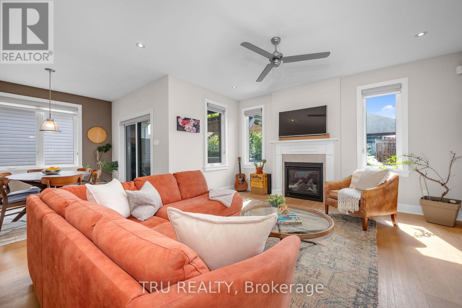 590 Robert Hill Street