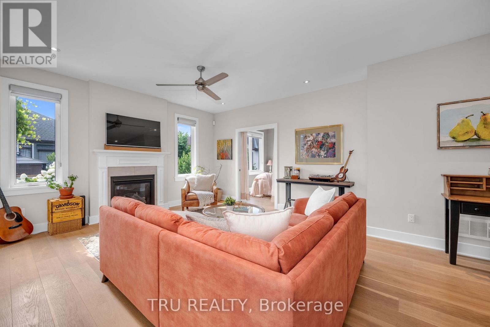 590 Robert Hill Street