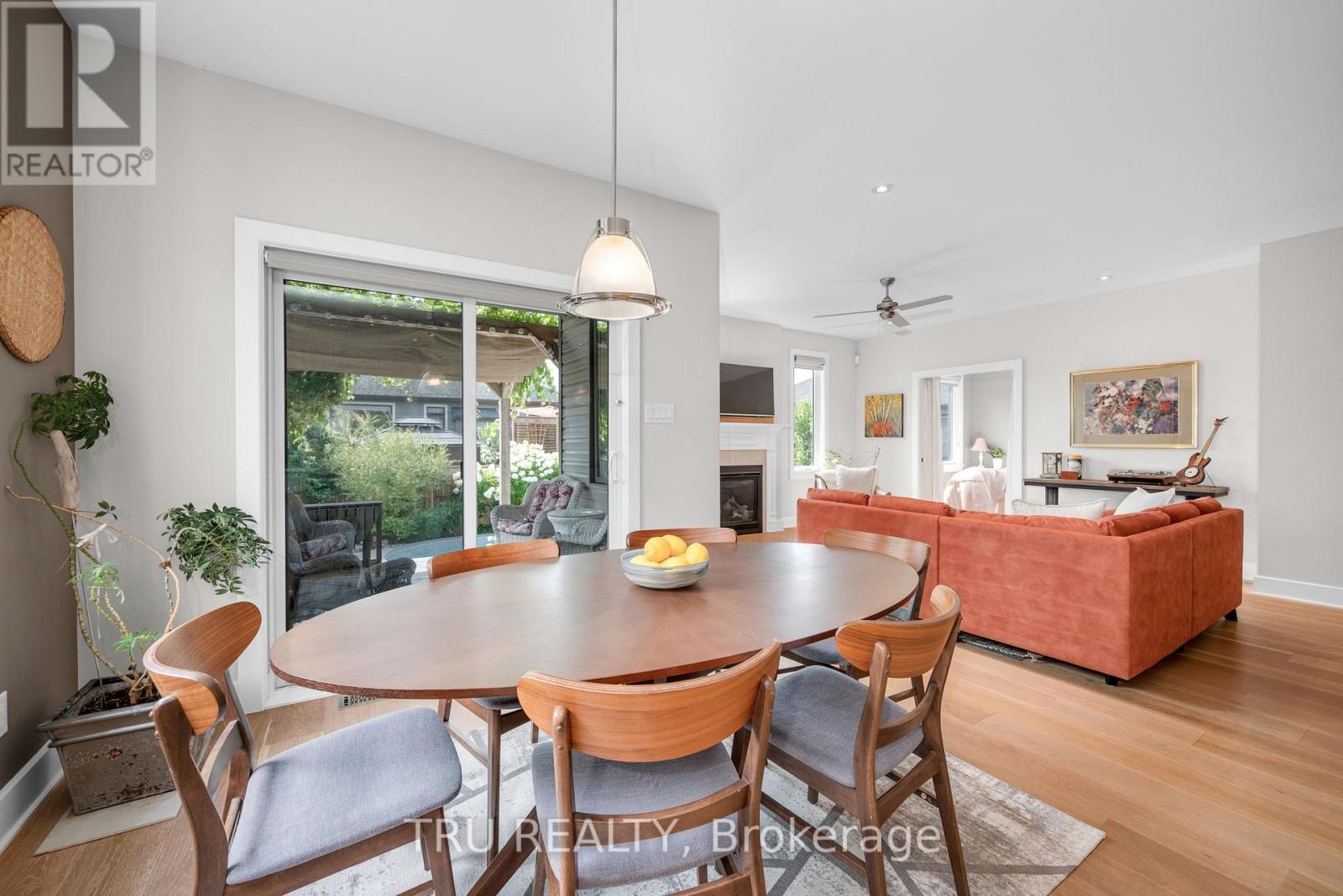 590 Robert Hill Street