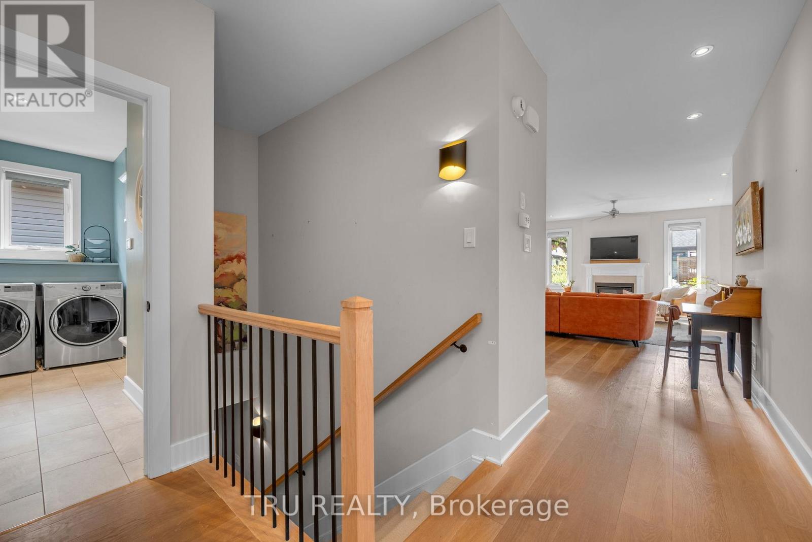 590 Robert Hill Street