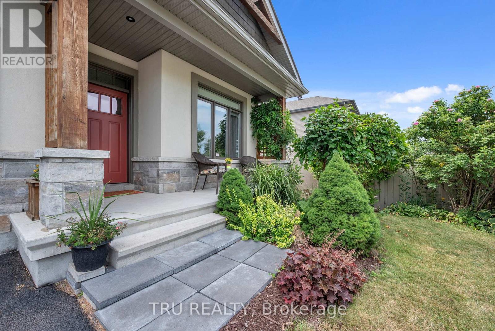 590 Robert Hill Street