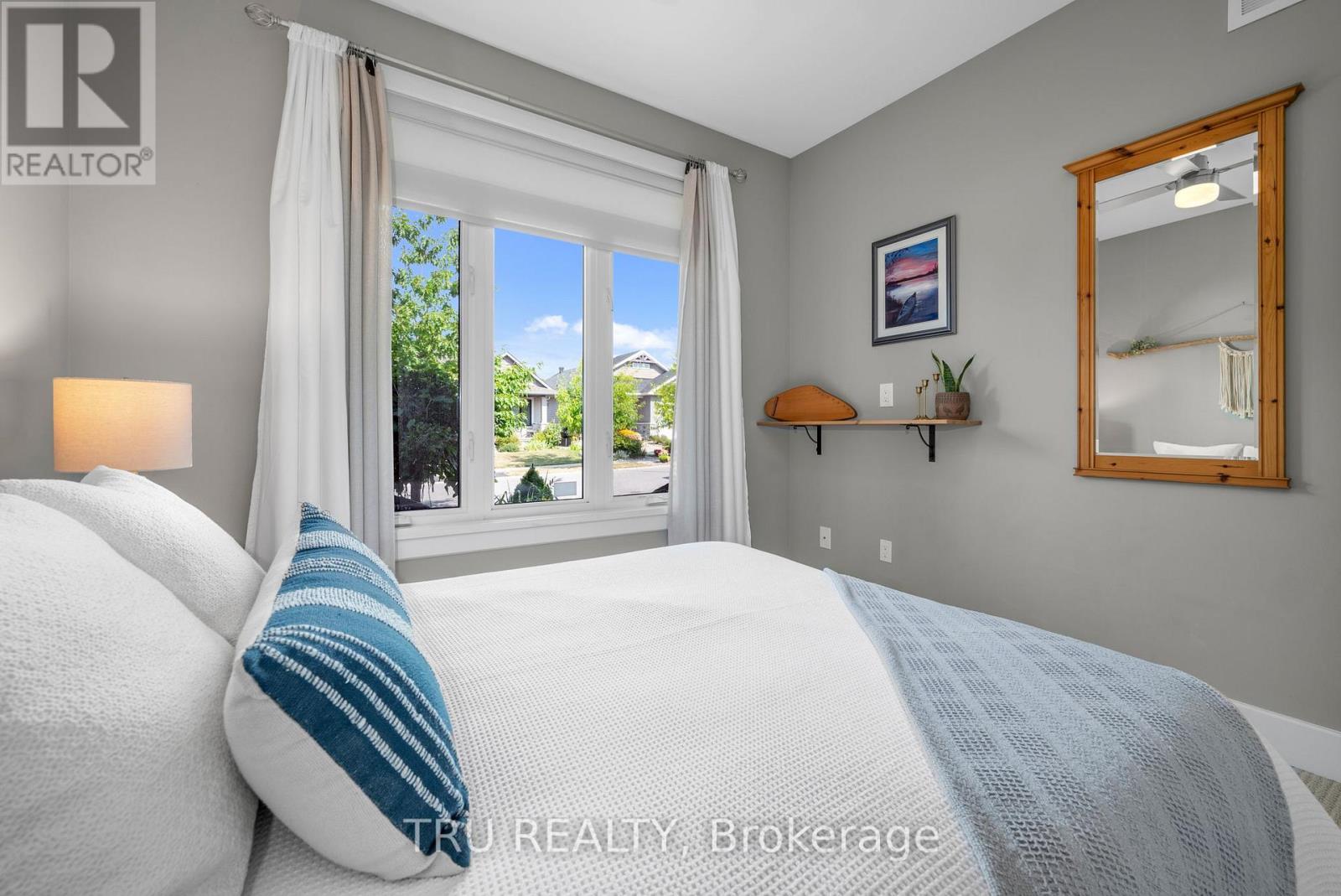 590 Robert Hill Street