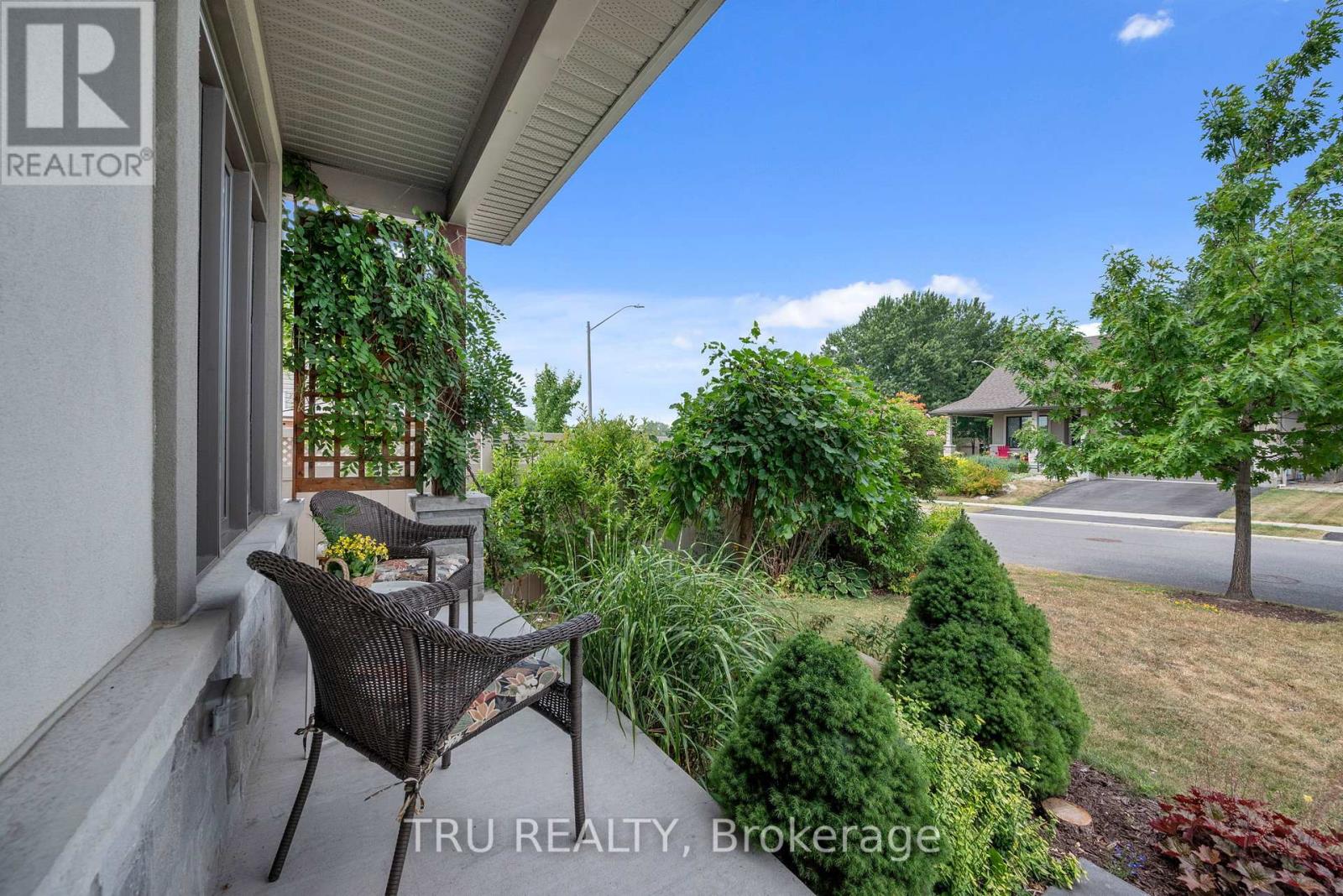 590 Robert Hill Street