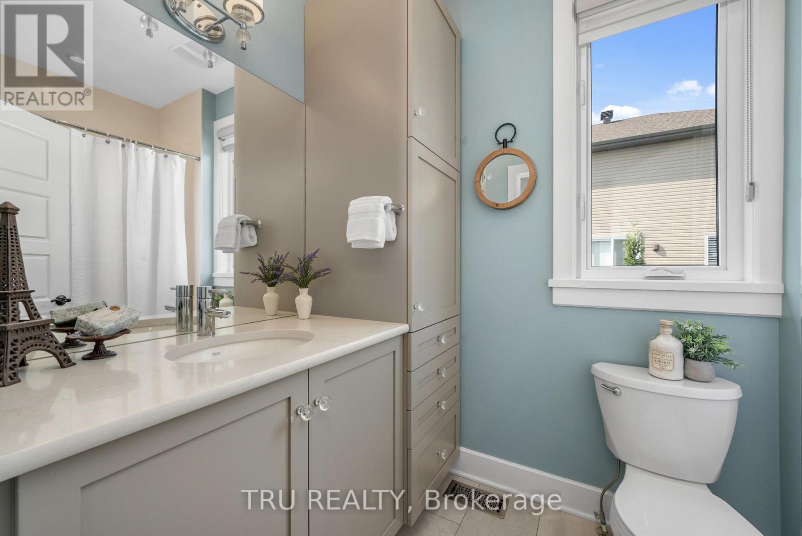 590 Robert Hill Street