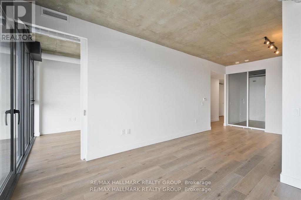 617 - 10 James Street