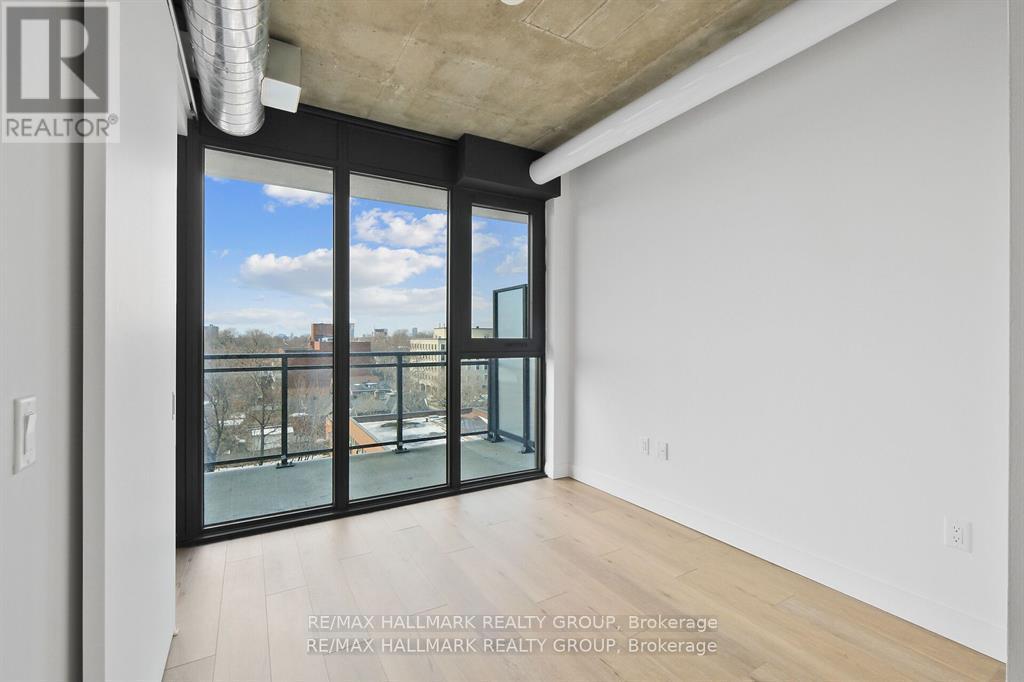 617 - 10 James Street