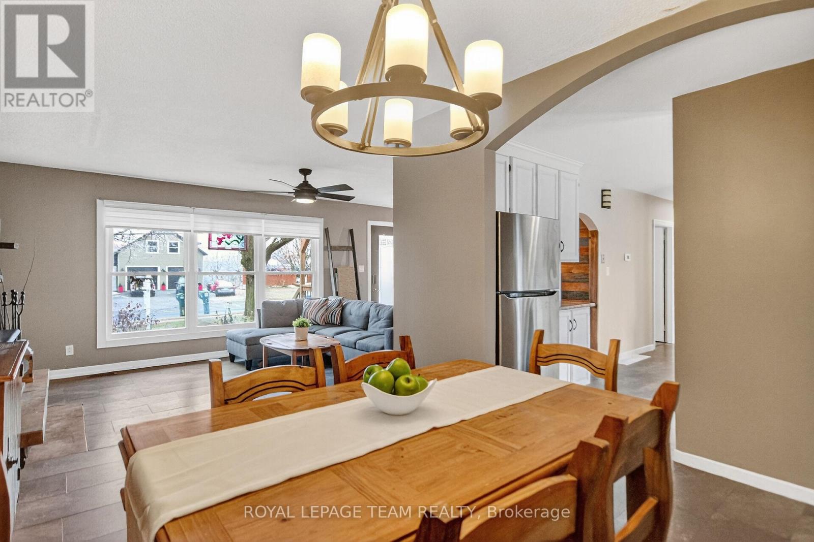 401 Clothier Street W