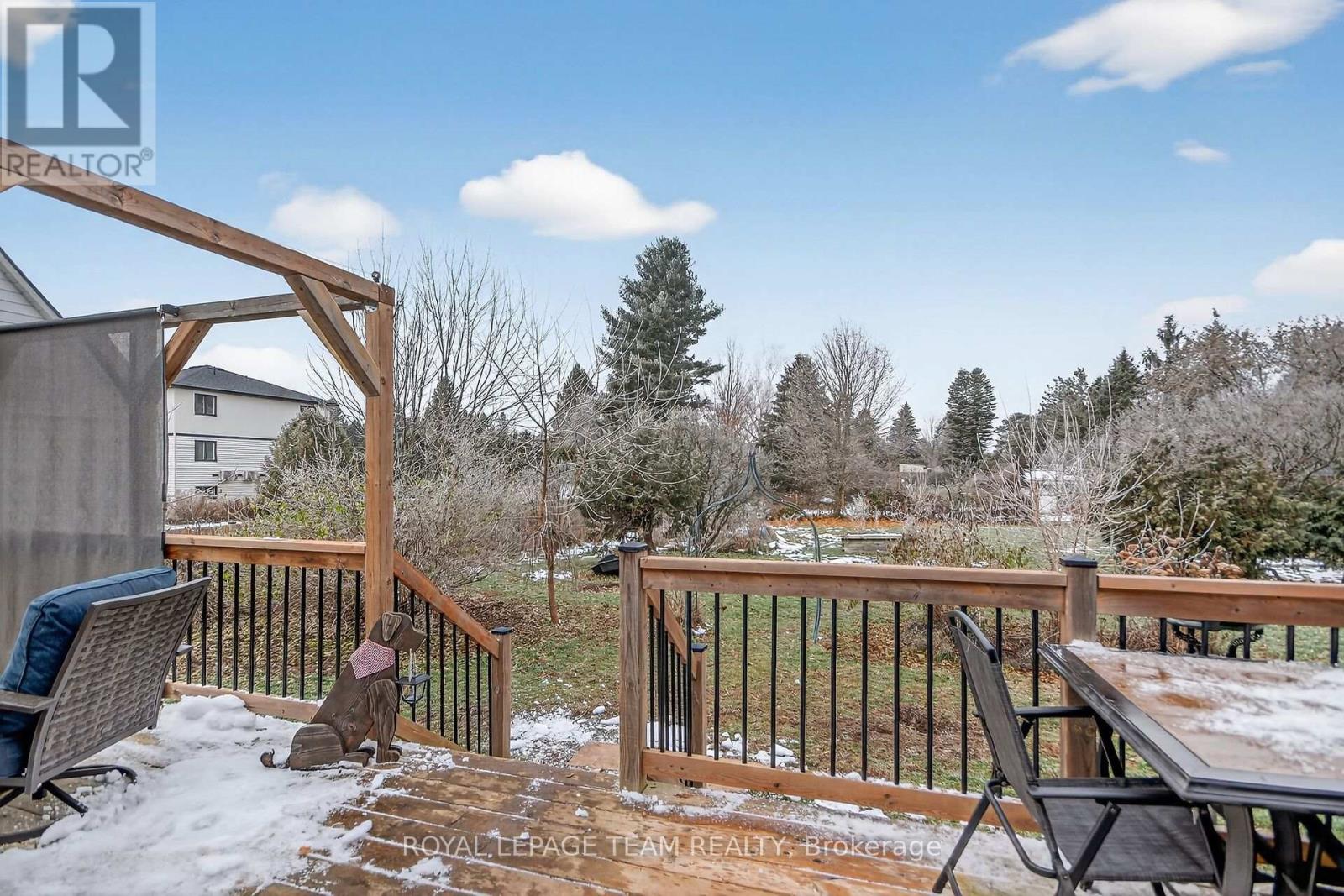 401 Clothier Street W