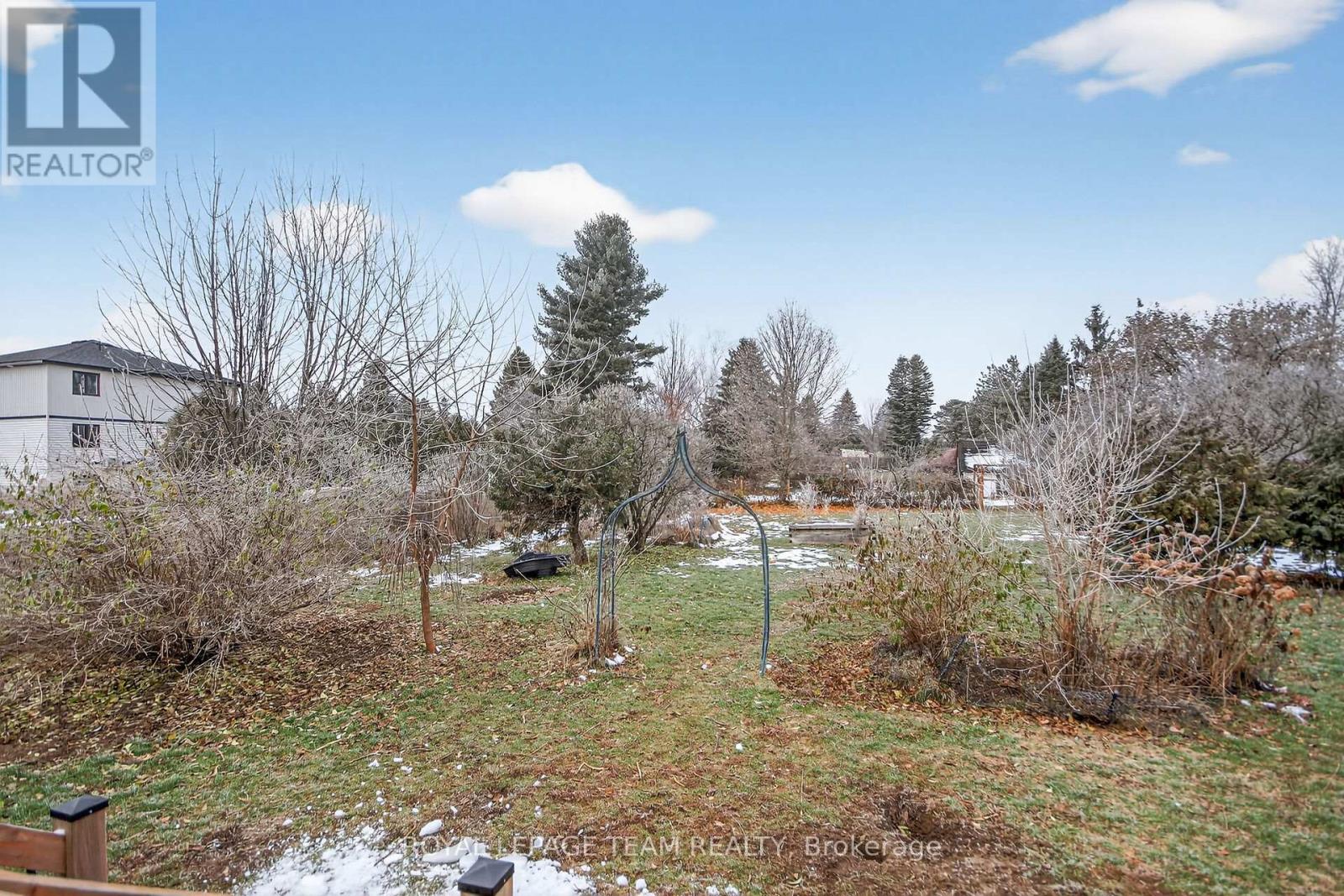 401 Clothier Street W