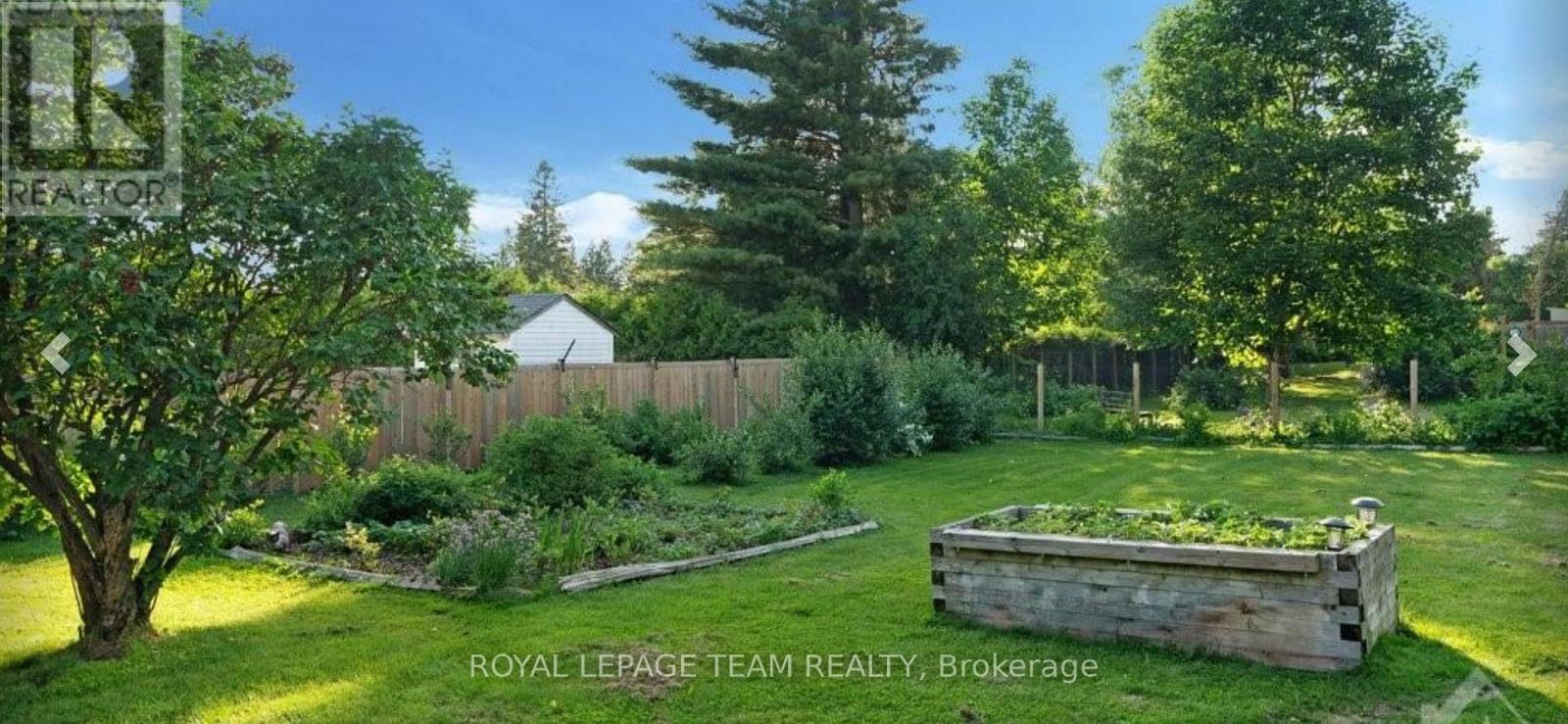 401 Clothier Street W