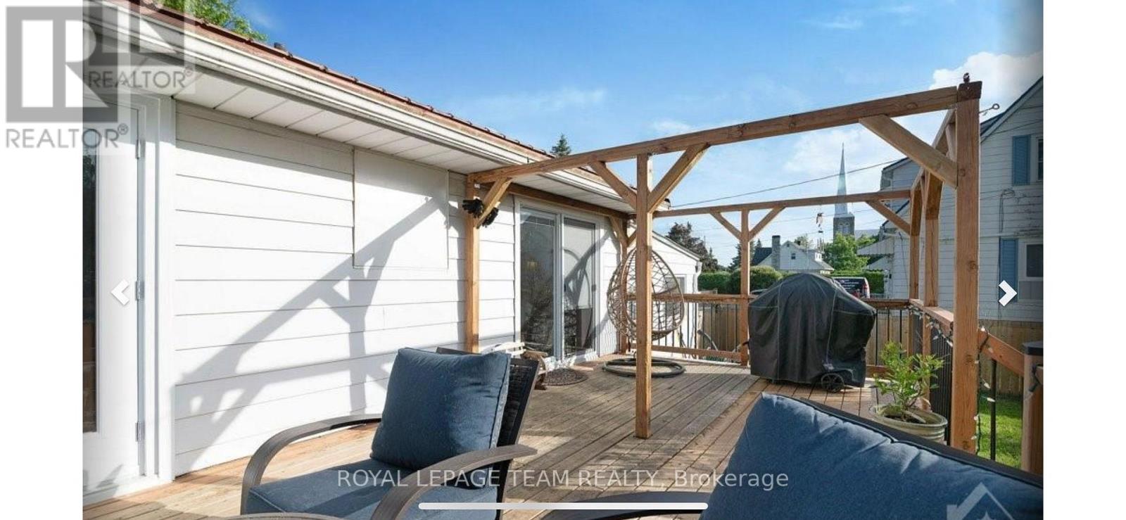 401 Clothier Street W