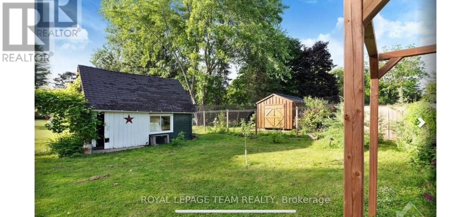 401 Clothier Street W