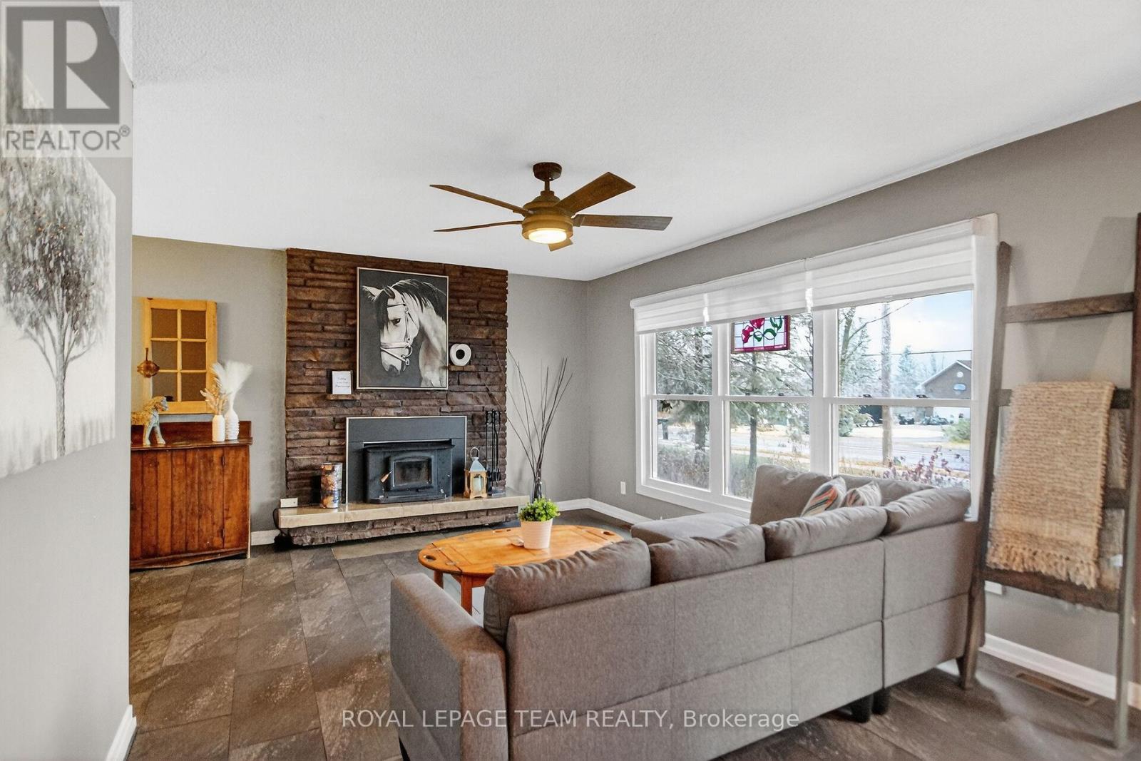 401 Clothier Street W