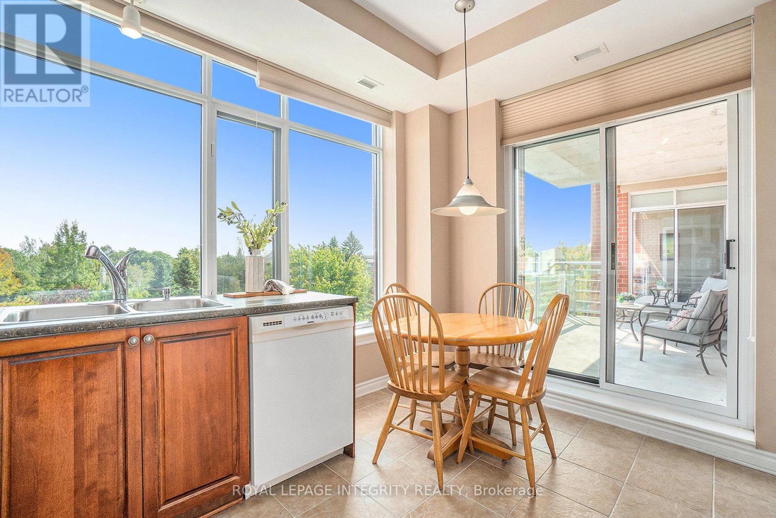 704 - 136 Darlington Private