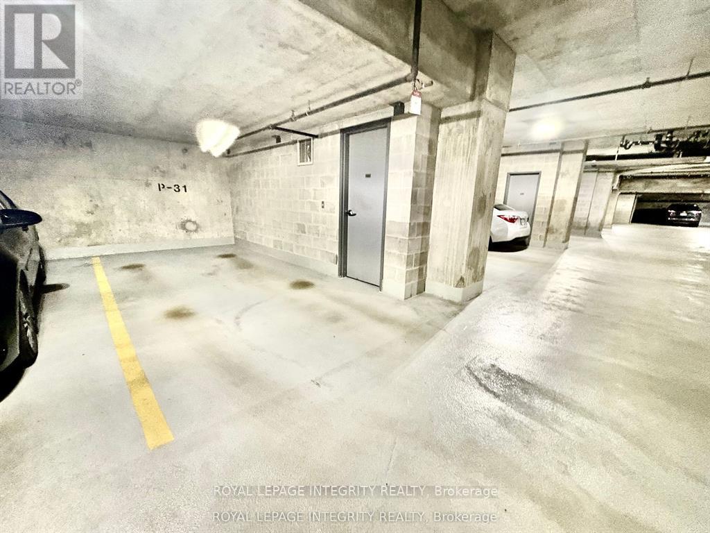 704 - 136 Darlington Private