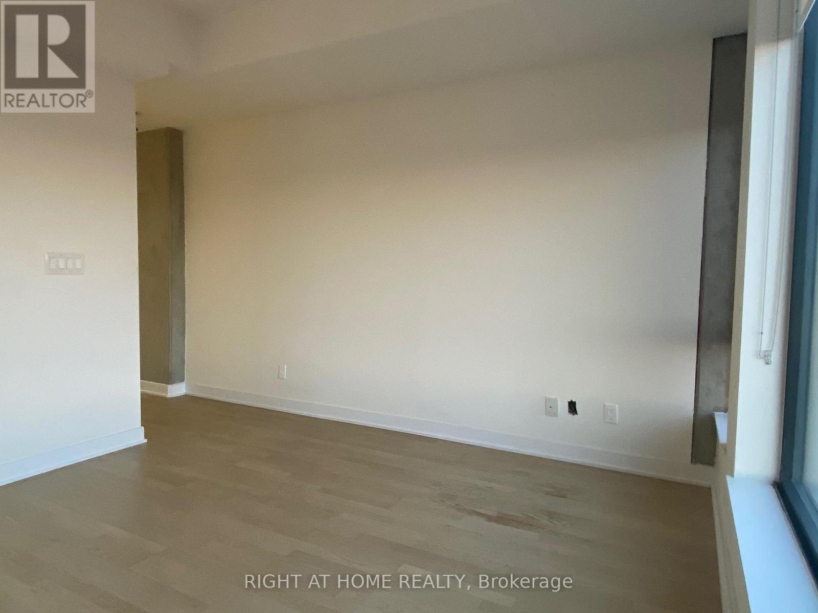 708 - 203 Catherine St Street