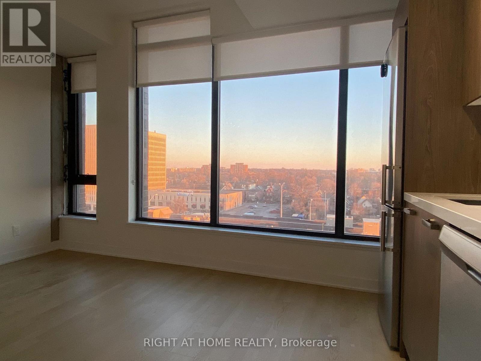 708 - 203 Catherine St Street