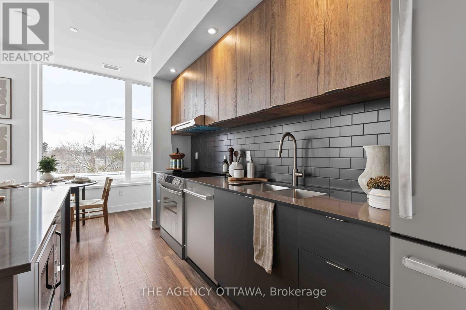 211 - 3071 Riverside Drive