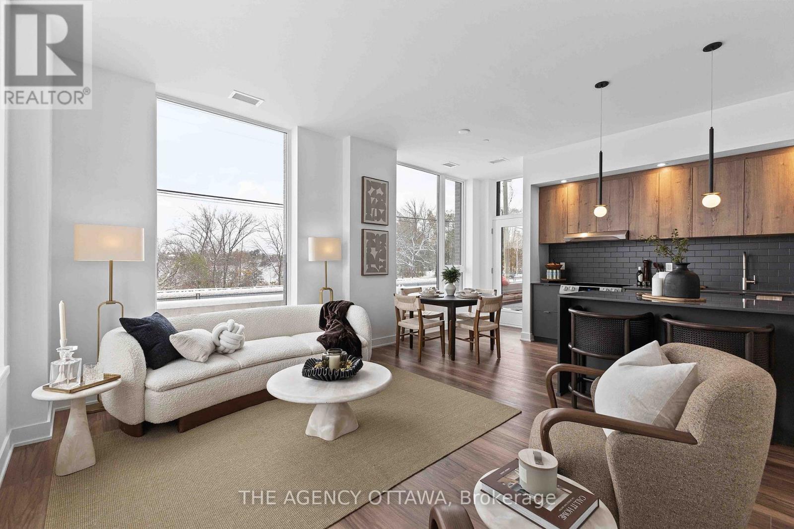 211 - 3071 Riverside Drive