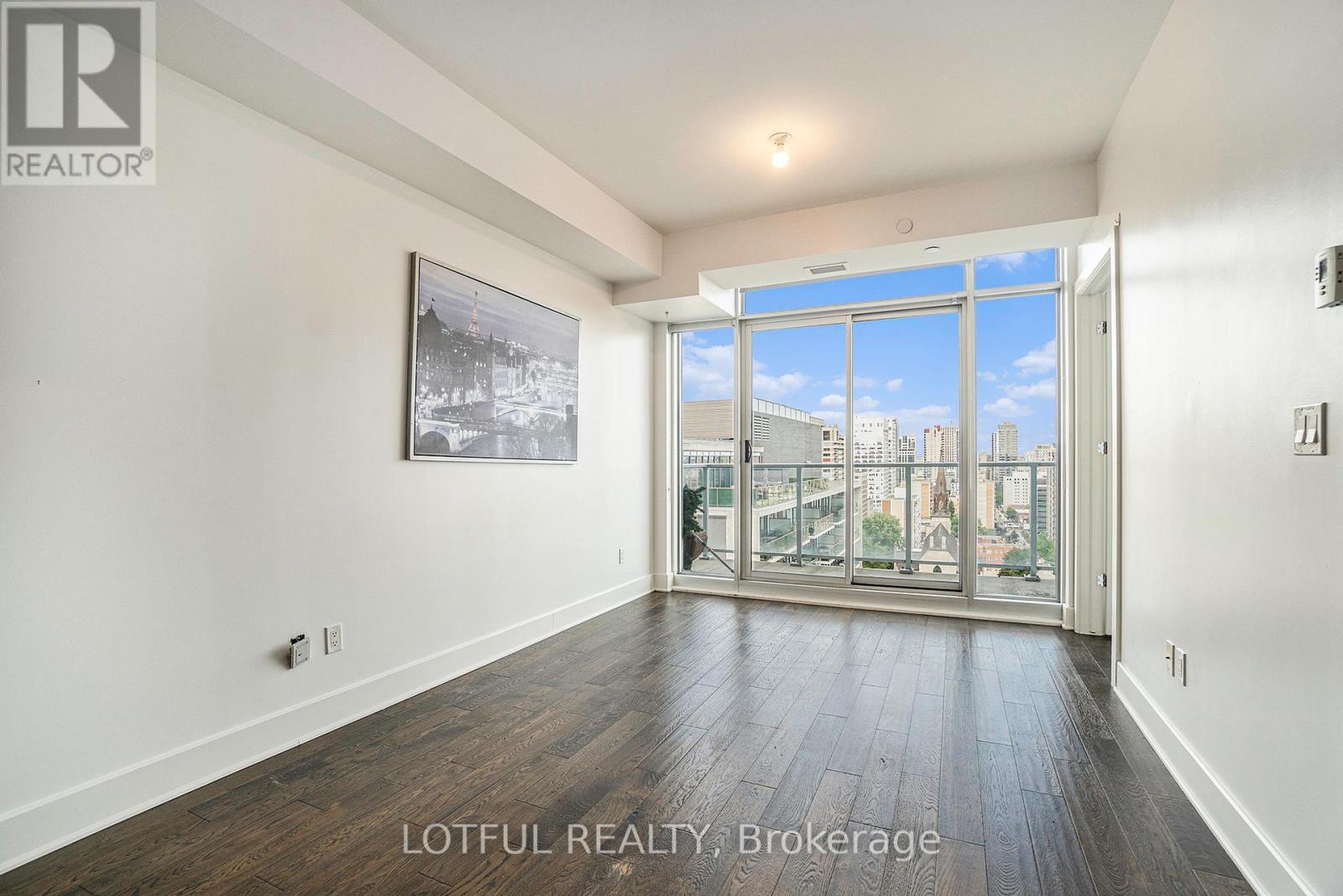 1705 - 255 Bay Street