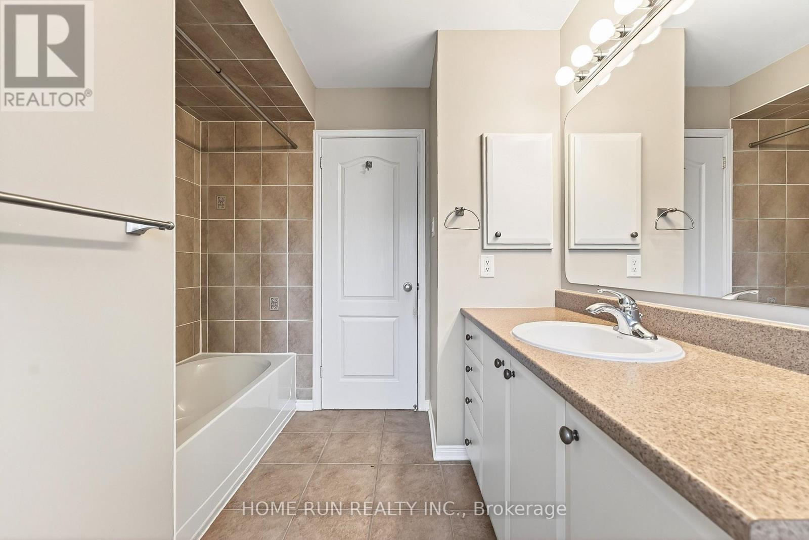 104 Eye Bright Crescent