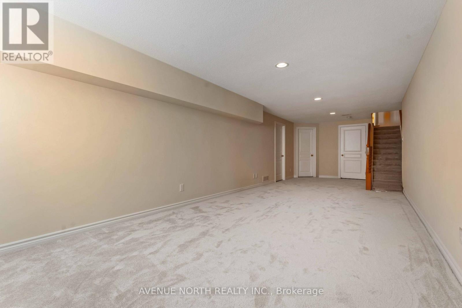 241 Waymark Crescent