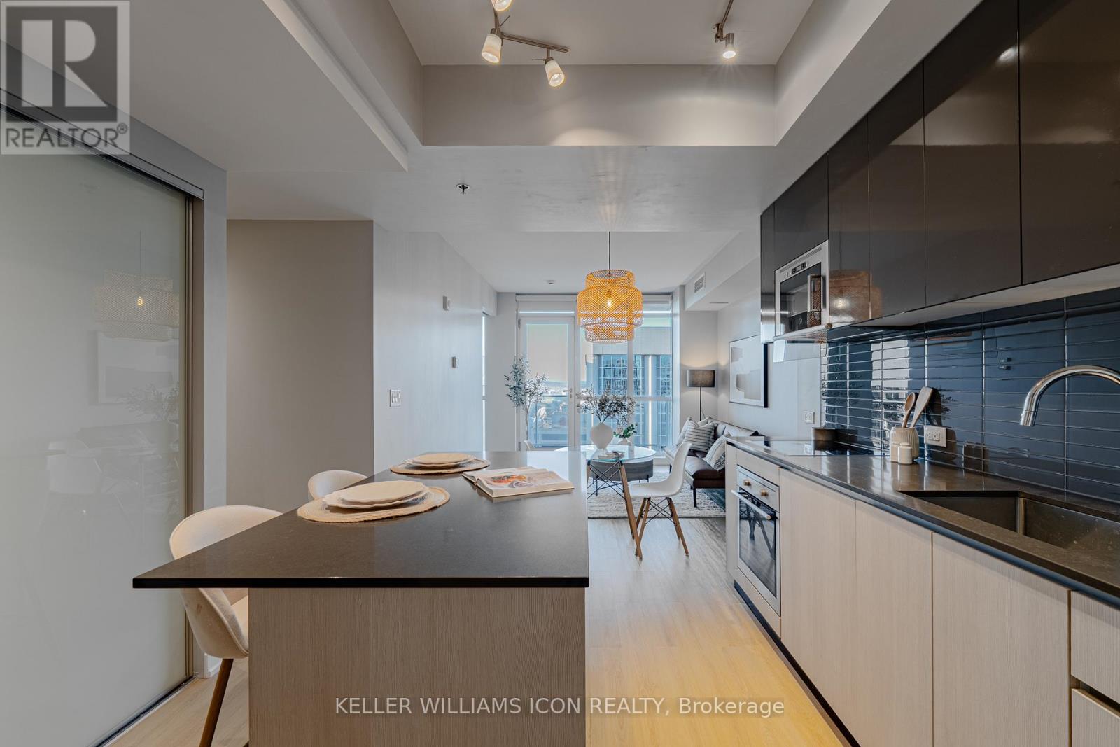 2015 - 199 Slater Street