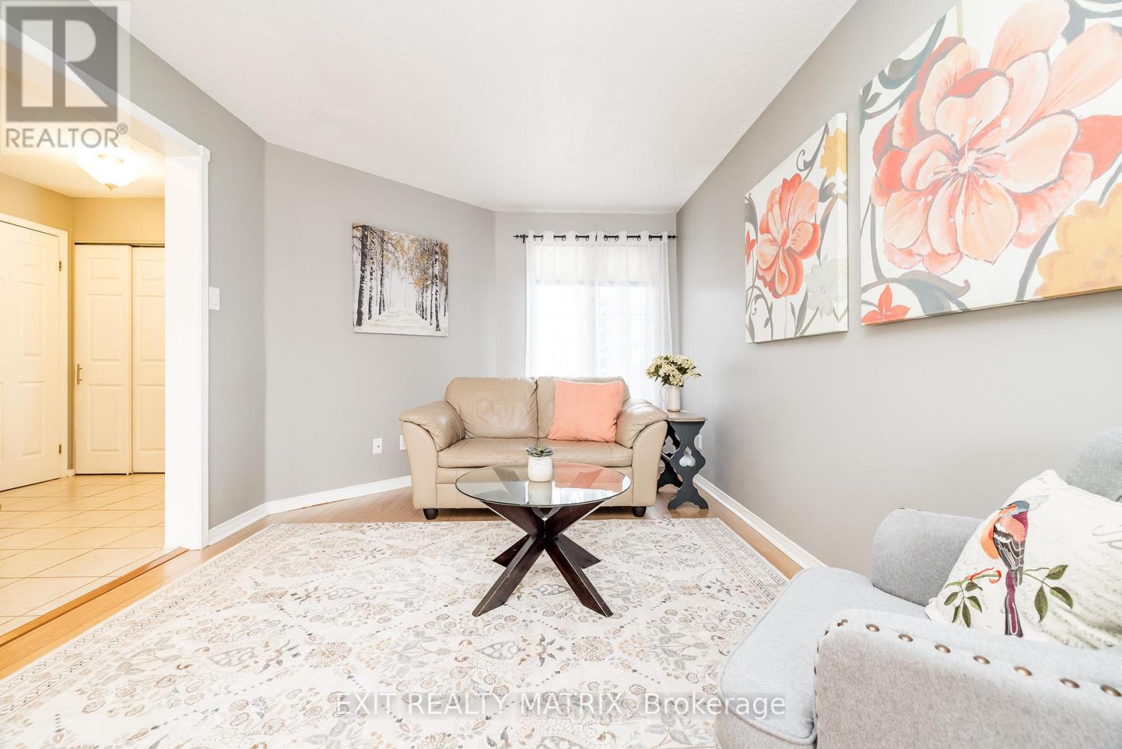 125 Whalings Circle N