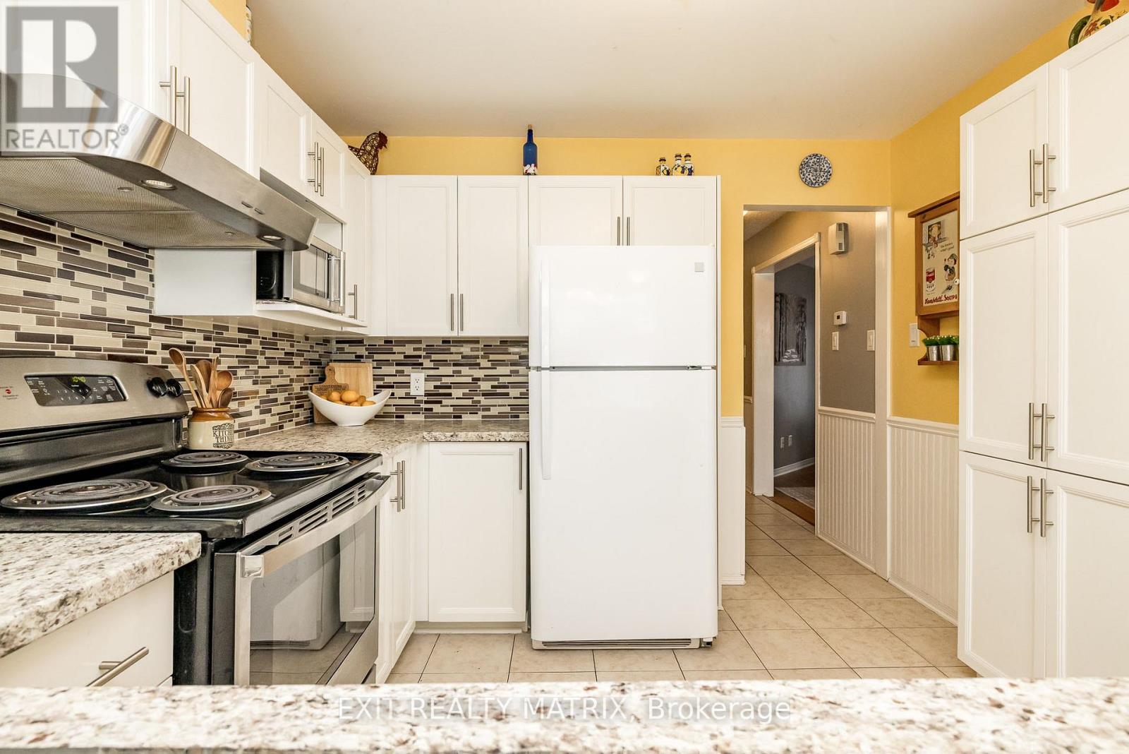 125 Whalings Circle N