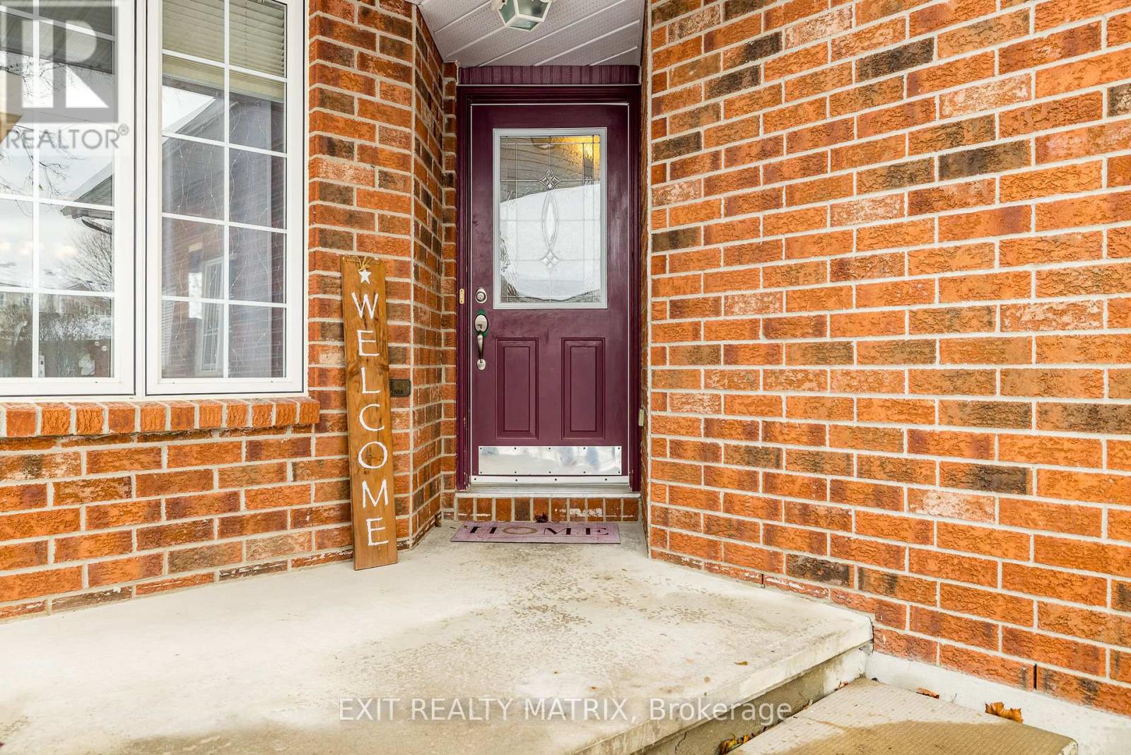 125 Whalings Circle N