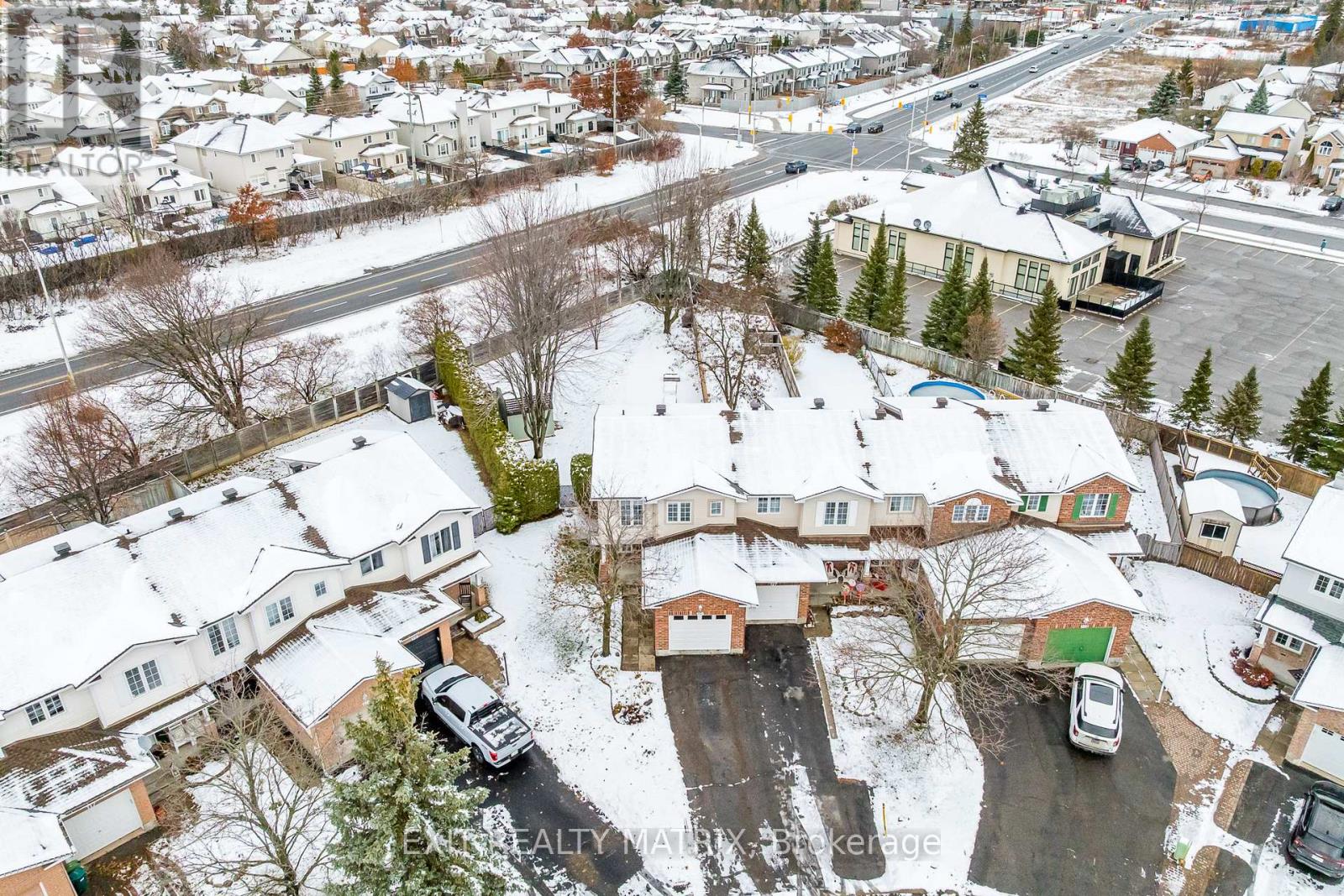 125 Whalings Circle N