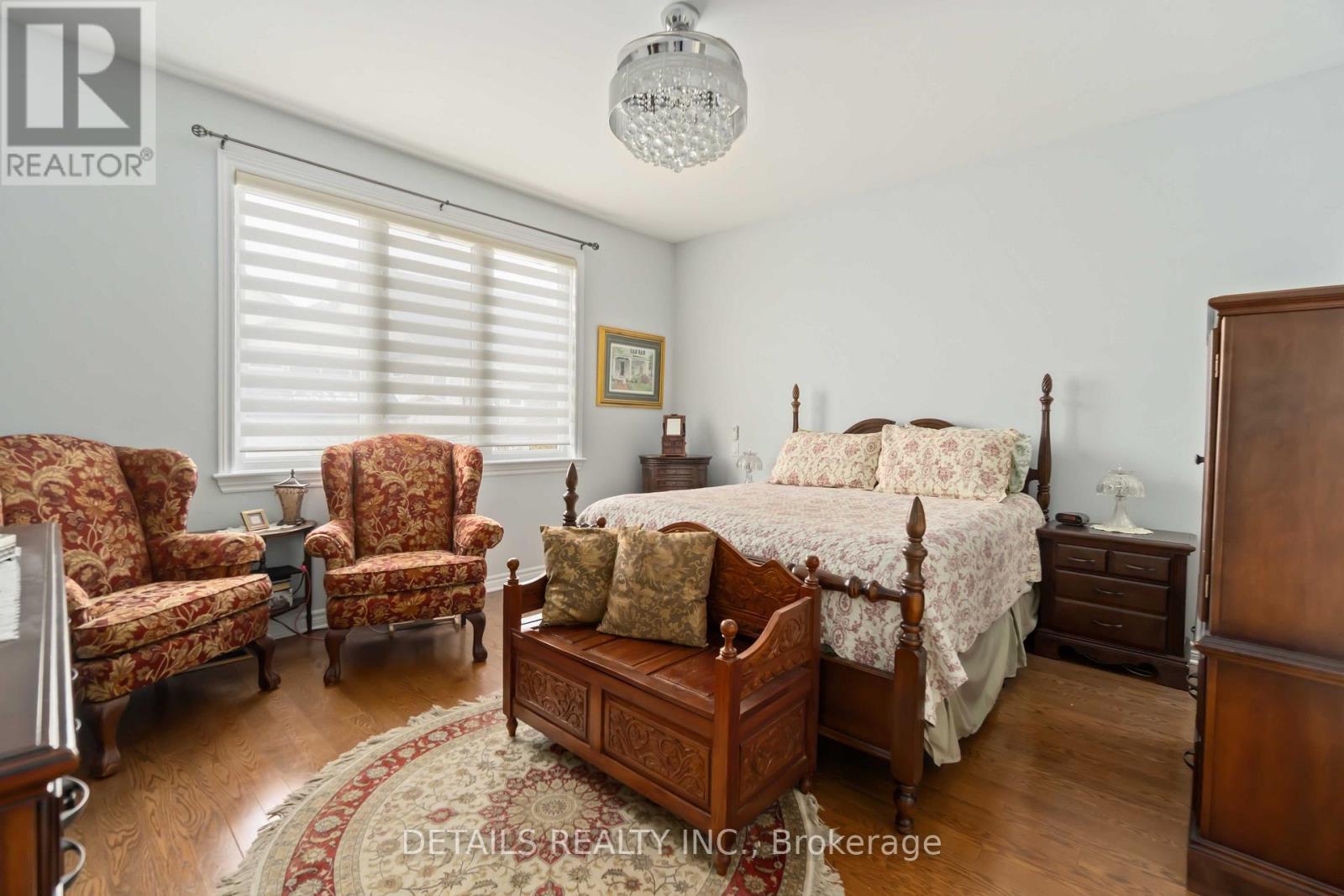 259 Merrithew Street W