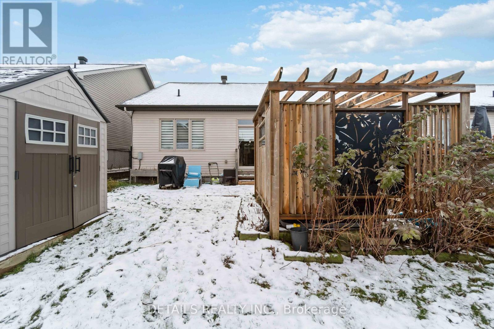 259 Merrithew Street W