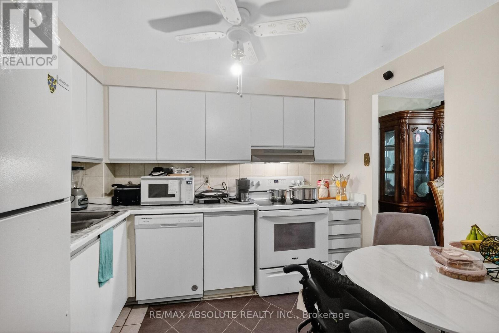 315 - 960 Teron Road