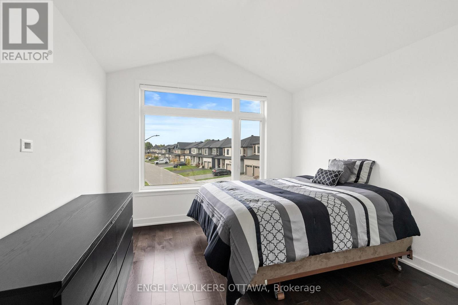 1047 Hydrangea Avenue