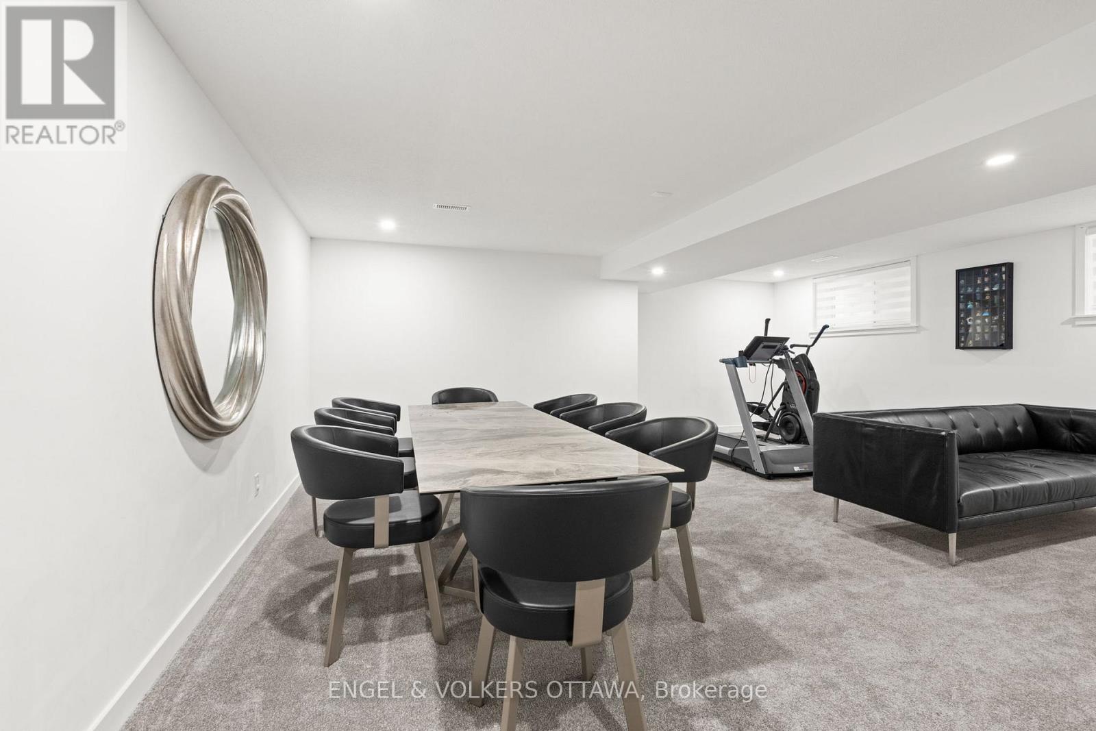 1047 Hydrangea Avenue