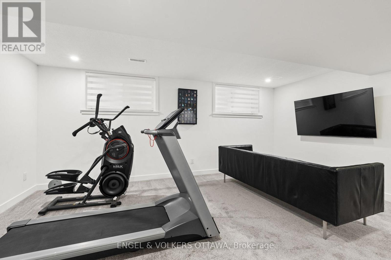 1047 Hydrangea Avenue