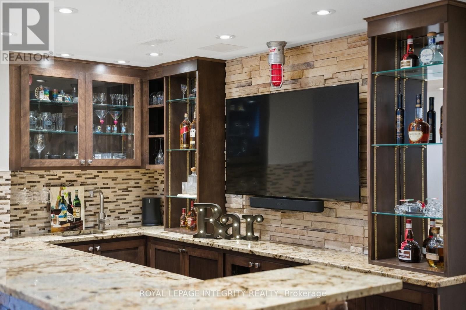 1011 Winterspring Ridge