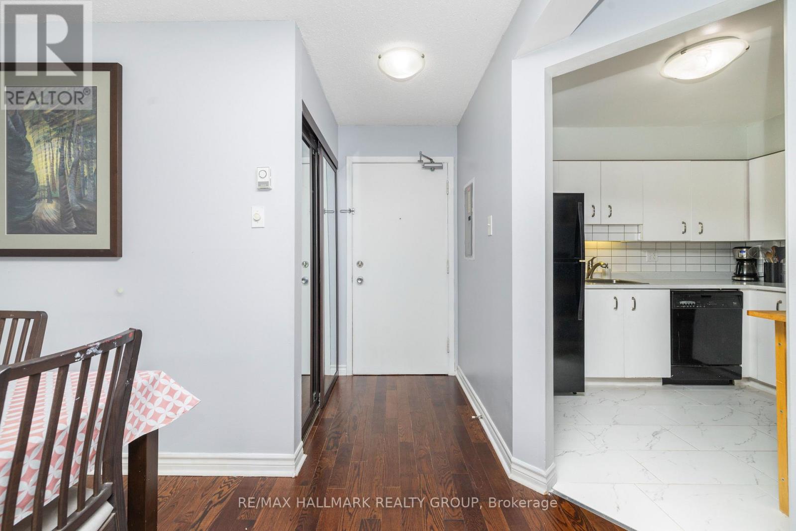 203 - 345 Centrum Boulevard