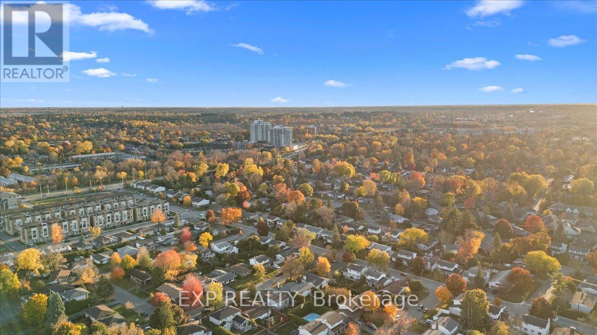 2670 Stone Crescent N