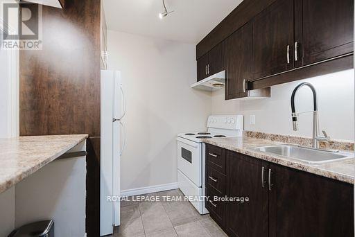 210 - 212 Viewmount Drive