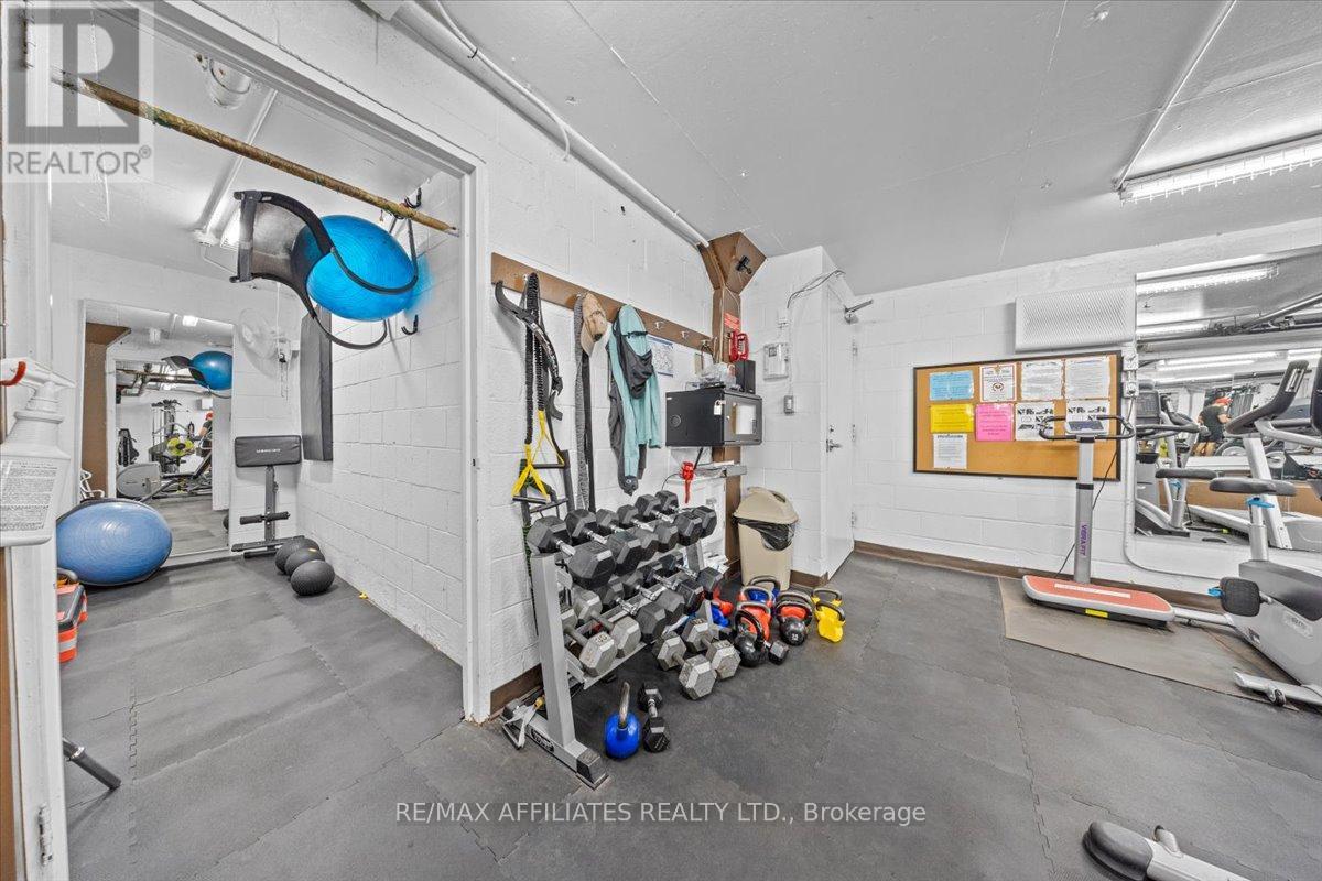 1507 - 158b Mcarthur Avenue