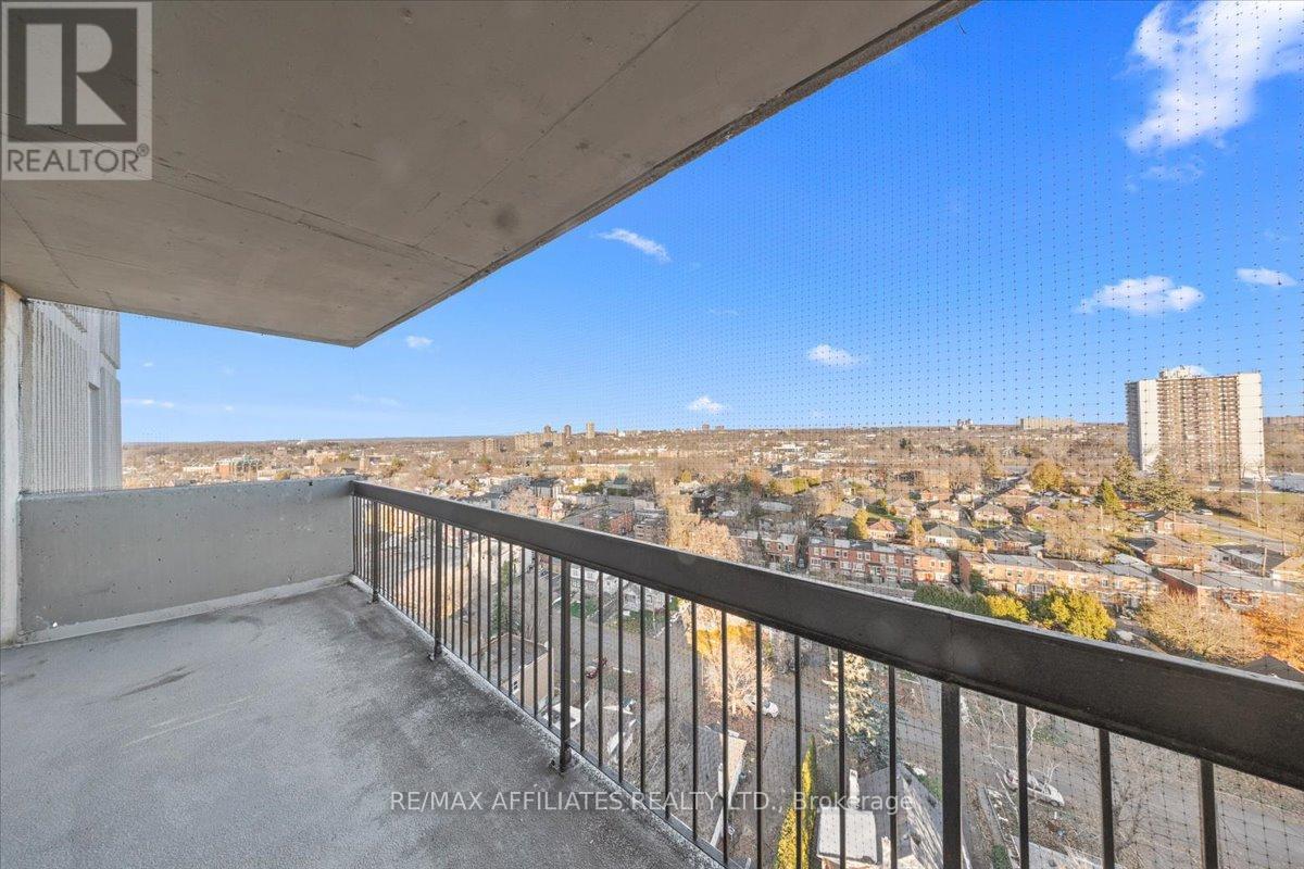 1507 - 158b Mcarthur Avenue