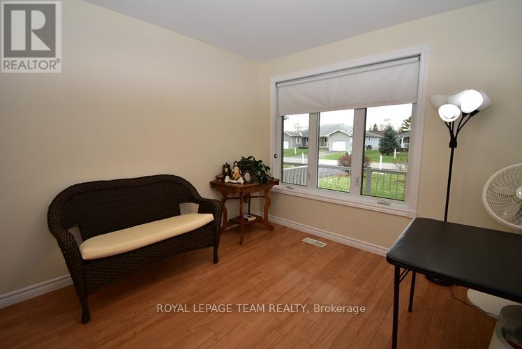 5516 Meadowbrook Drive