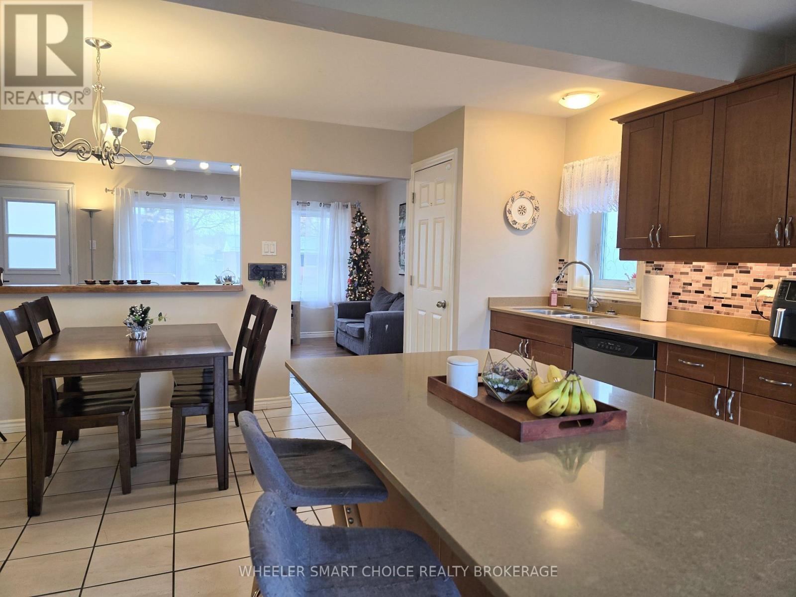 17 Adam Dixon Avenue