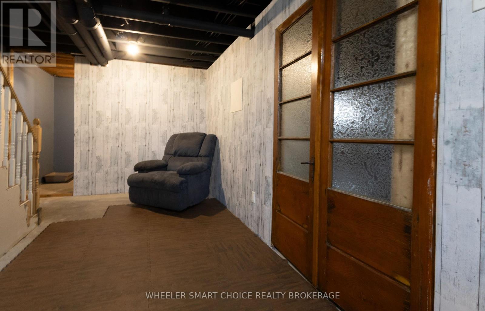 17 Adam Dixon Avenue