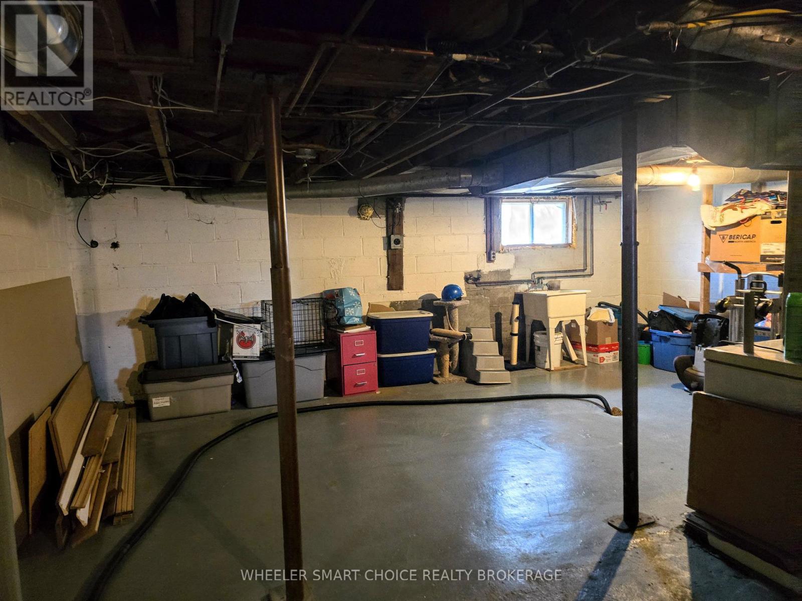 17 Adam Dixon Avenue