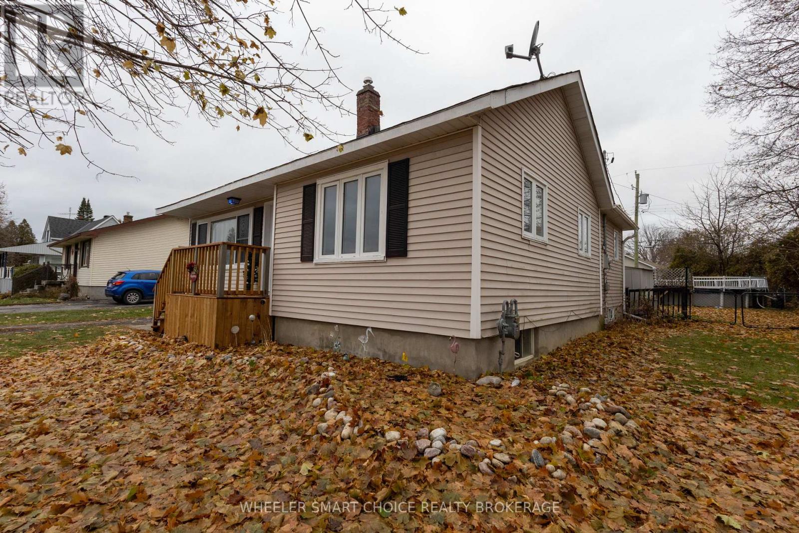 17 Adam Dixon Avenue