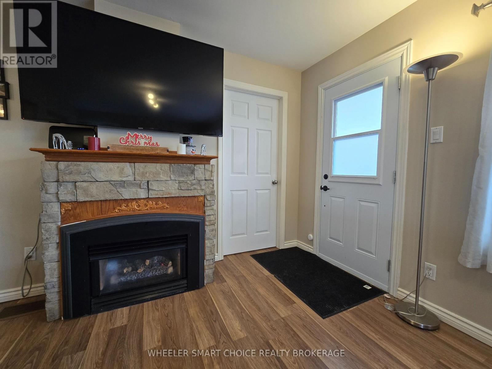 17 Adam Dixon Avenue