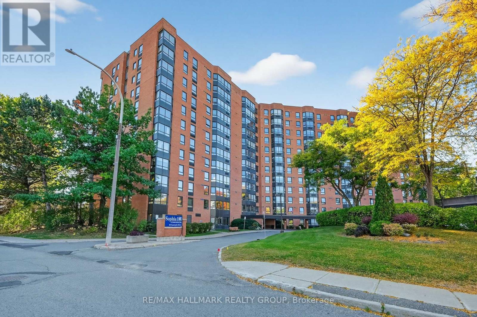 1207 - 80 Sandcastle Drive